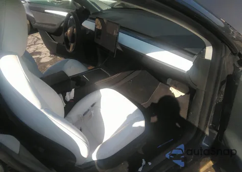 2022 Tesla Model Y Long Range Dual Motor All-Wheel Drive from USA, damaged, VIN 7SAYGAEE9NF570597